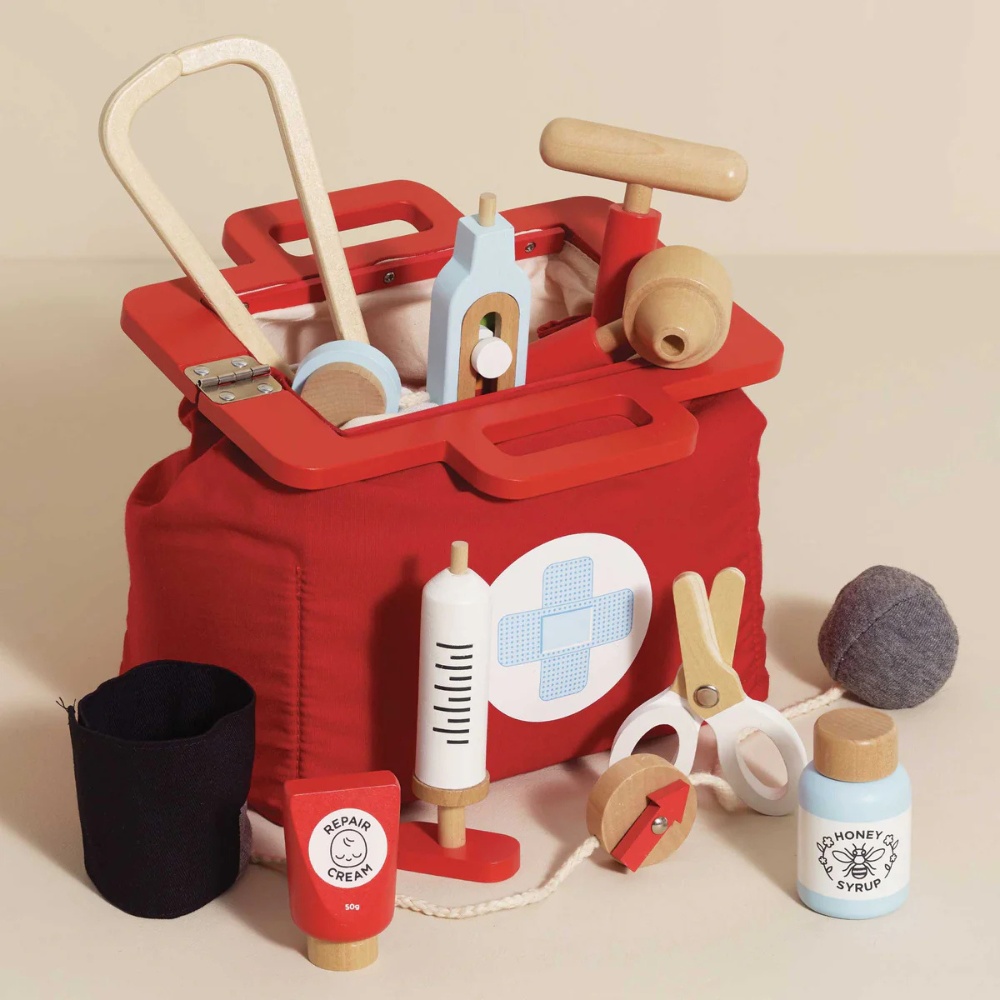 Le Toy Van - Pretend & Play - Wooden Vintage Doctor Roleplay Kit - 10pcs